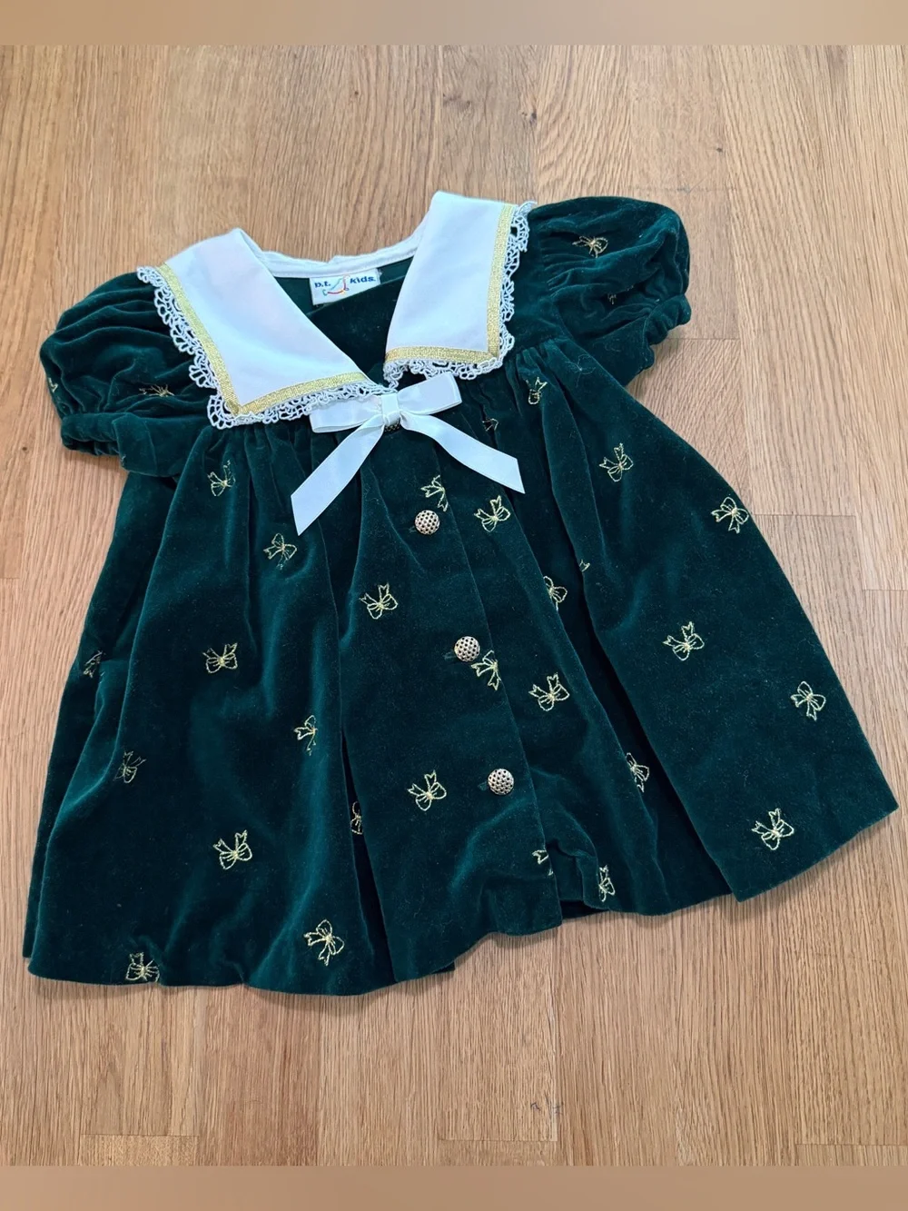 Vintage B.T Kids 12 MONTHS Green Velvet Dress Puff Sleeve Gold Embroidered Bow